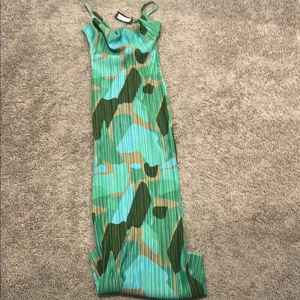 PrettyLittleThing Green Camo Maxi Dress